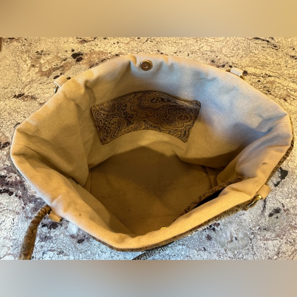 Lulu Shoulder Strap Hand Bag w/ Paisley Material - Picture 4 of 6